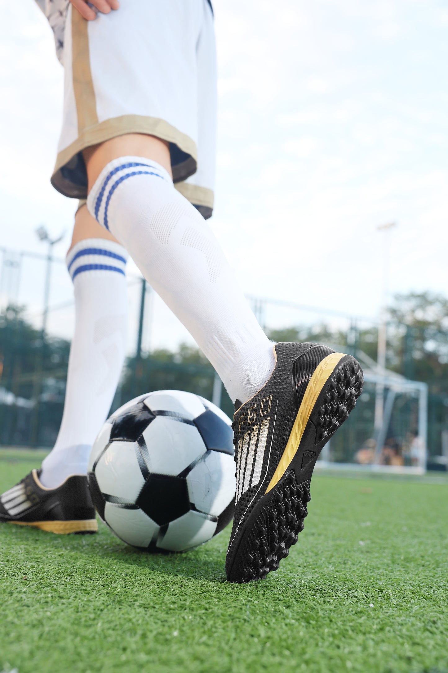 حذاء كرة القدم SwiftWing للناشئين