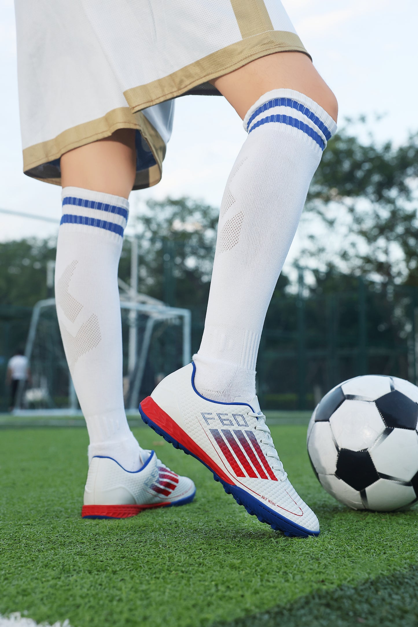 حذاء كرة القدم SwiftWing للناشئين