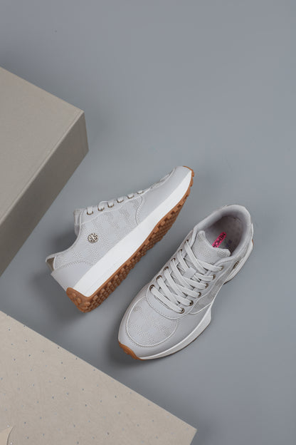 حذاء رياضي نسائي UrbanLuxe