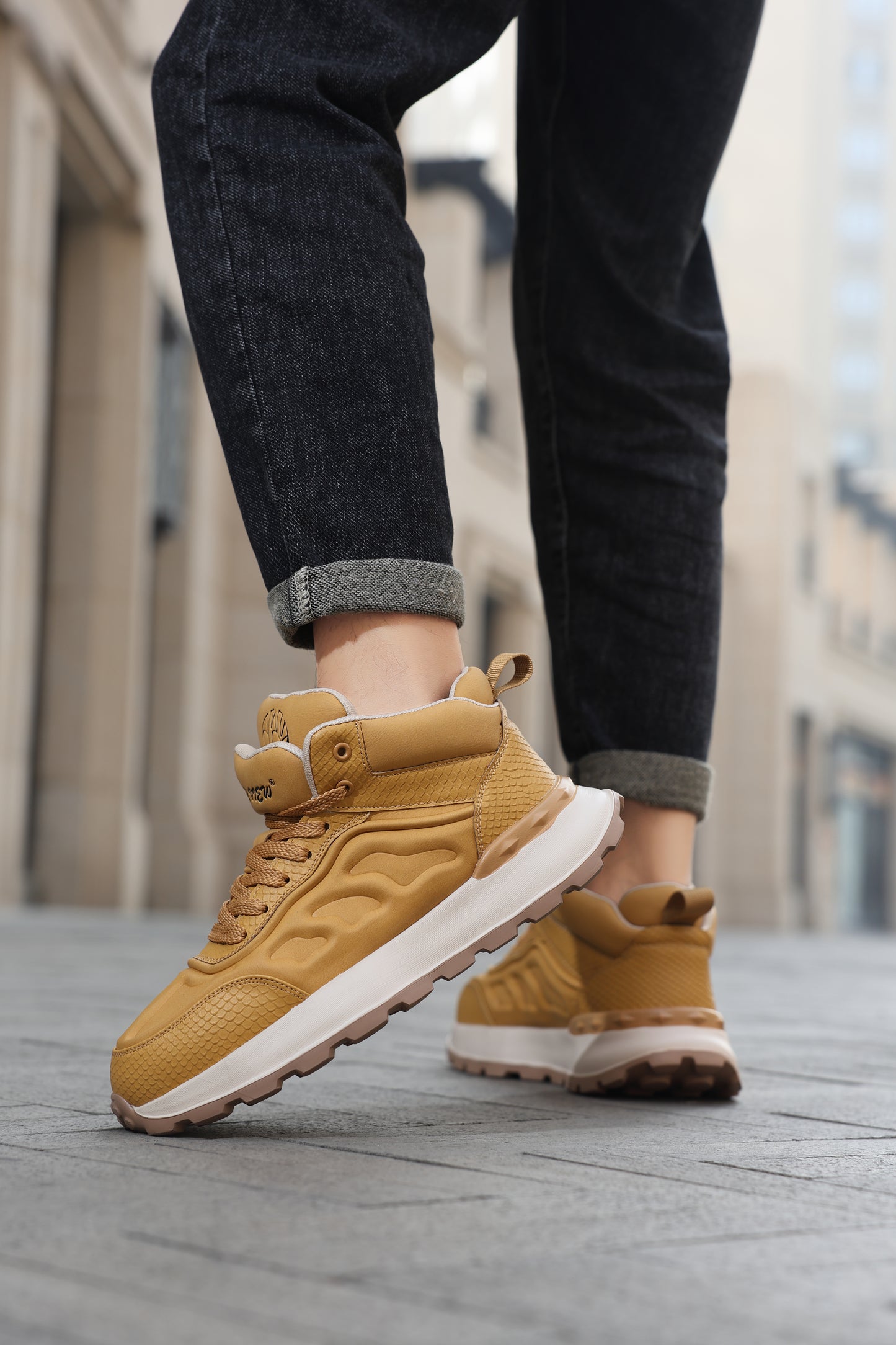 أحذية UrbanTrek الرجالية الكاجوال